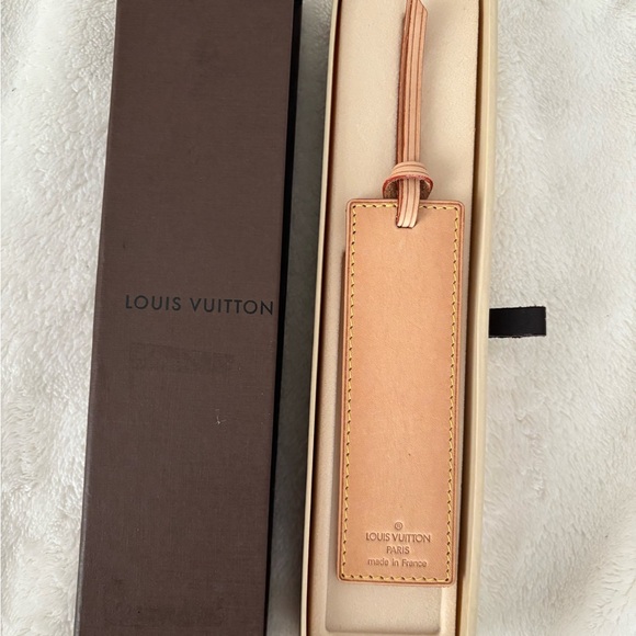 Sold - Picture 2 of 3